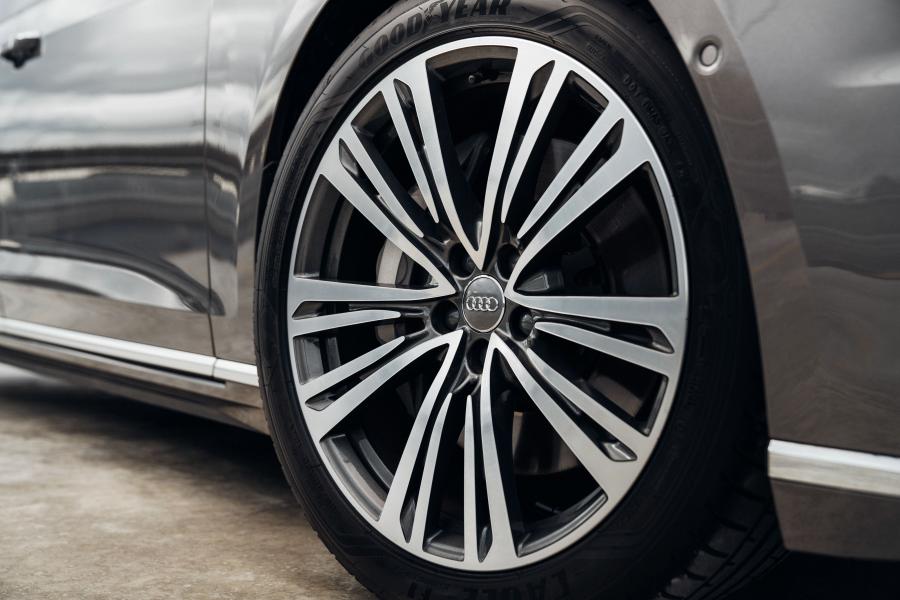Колеса Audi A8 L 55 TFSI Quattro (D5) 2018 года  (AU) (фото 3 из 39)